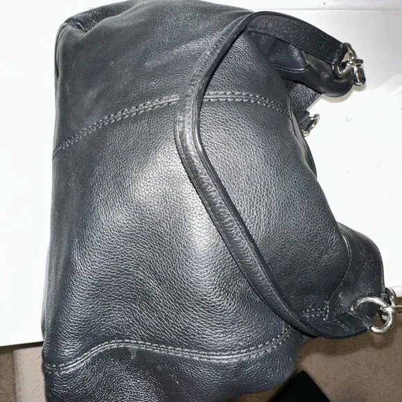 Coach Black Leather Shoulder Bag with Pebbled Texture - Picture 7 of 14